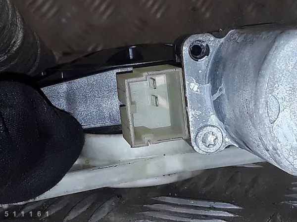 Regulador de ventana Audi A3 OEM 8v4839462 - Usado image 3