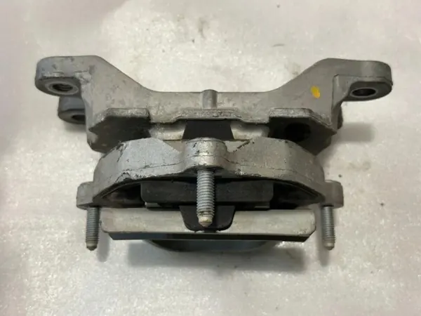 Audi OE 8K0399115S Getriebelager Halterung image 4
