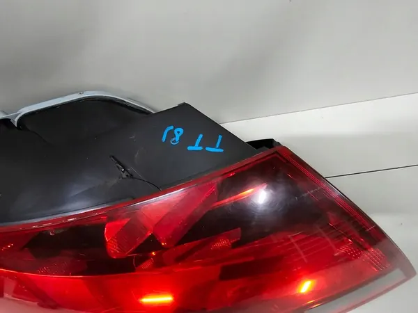 Luz Trasera Izquierda Audi TT 8J 8J0945095C image 3