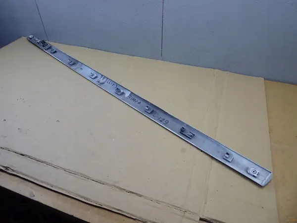 Right Front Door Trim Renault Clio III 05- image 9