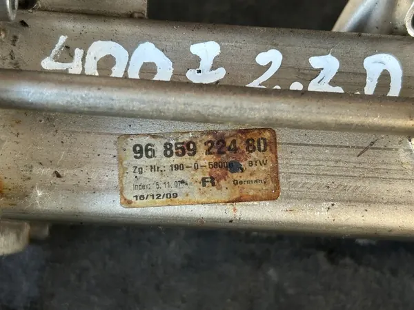 Peugeot 4007 2.2 HDI Enfriador de Escape Válvula EGR image 2