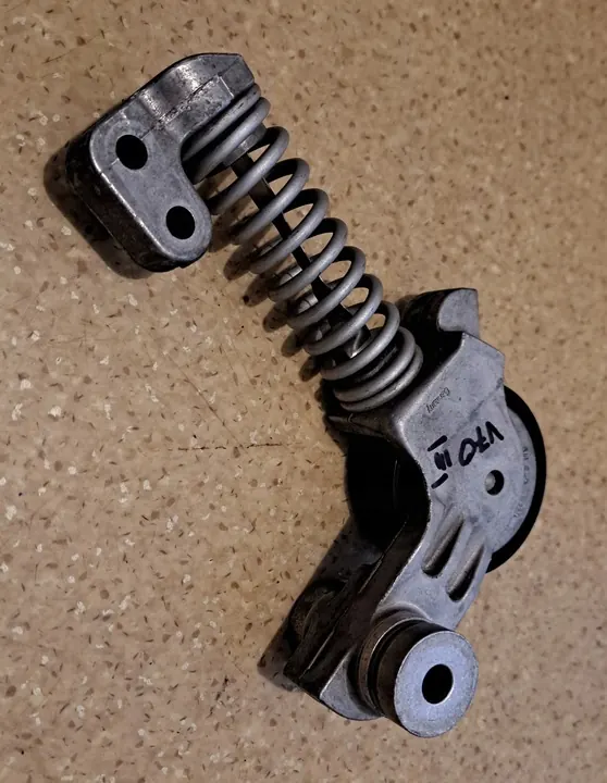 VOLVO V70 III Spännare för generatorrem 32249370 image 3