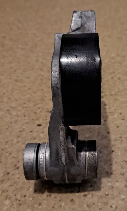 VOLVO V70 III Spännare för generatorrem 32249370 image 5