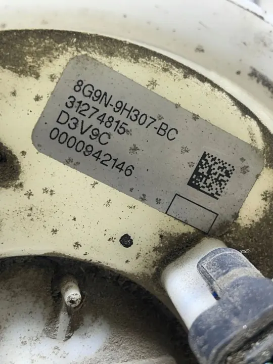 Volvo V70 Bränslepump OEM 31274815 - Begagnad image 4