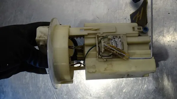 Brandstofpomp Citroen Xsara 1.4 image 4