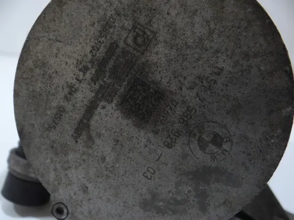 BMW OE 7586928 Bomba de agua termostato image 3