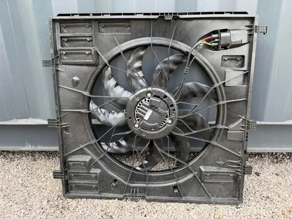 Mercedes Sprinter Lüftergehäuse OEM A9079065400 image 4