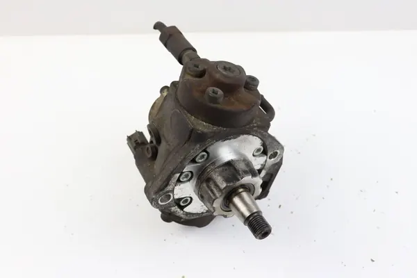 Mazda OE RF7J13800A High Pressure Pump image 2