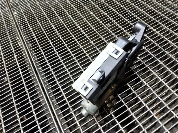 Motor de ventana delantera derecha Ford Kuga I OEM 7M5T14B533CF image 6