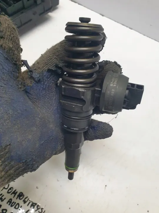 Bomba de inyección usada OEM 038130073BN VW Audi 1.9 TDI image 3