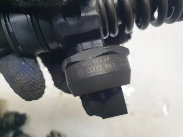 Bomba de inyección usada OEM 038130073BN VW Audi 1.9 TDI image 4
