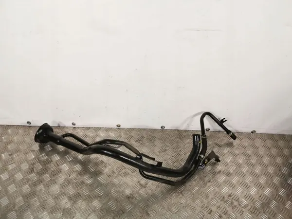 Infiniti Q50 Tankstutzen OEM FBZ7622 image 3