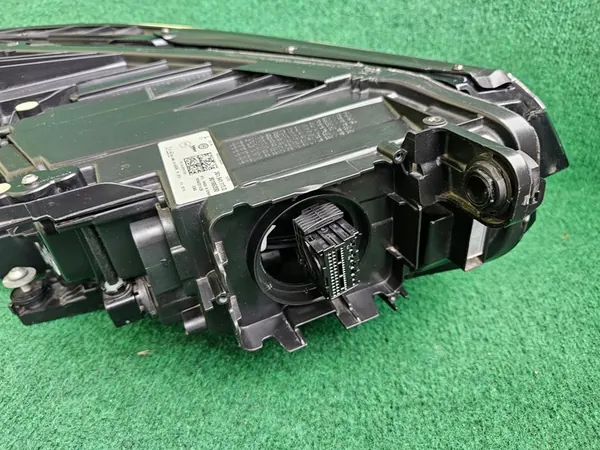 VW PASSAT B8 VASEN IQ.LIGHT FULL LED VALO 3G1941113D image 8