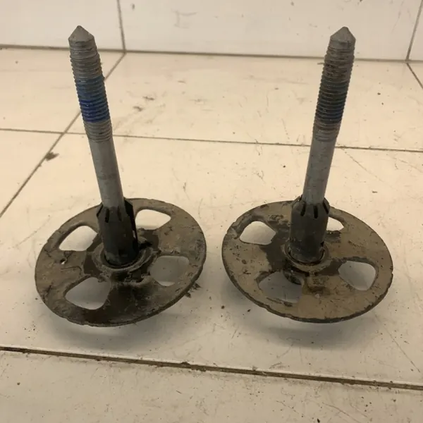 Juego de tornillos OEM PARTSL47XM para Dodge RAM 1500 image 2