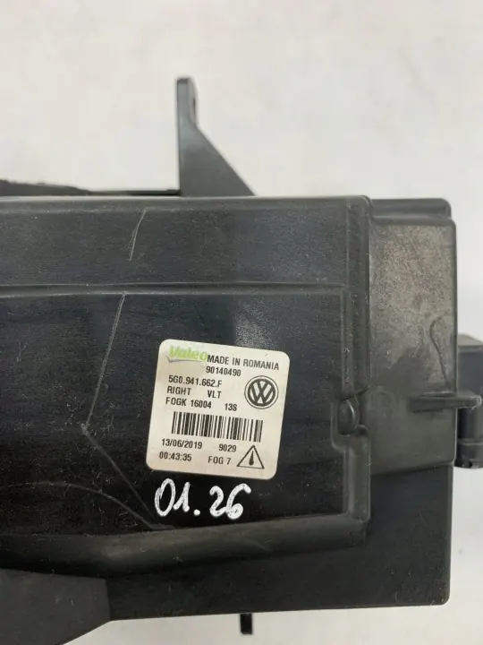 Gebrauchter Rechter Halogenscheinwerfer OEM 5G0941662F VW Golf 7 image 3