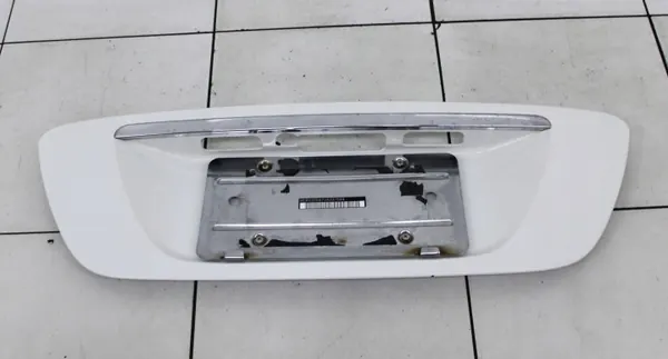 Moldura maletero Mercedes Clase S W220 OEM A2207500381 image 2
