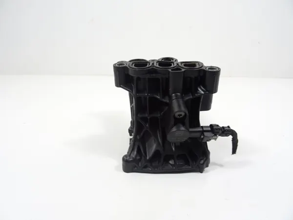 Oljefilterhus Audi Q3 OEM 05L115389AD 2018-2025 image 7