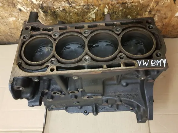 Motorblock underdel OEM mercedes413 1.4 TSI image 2