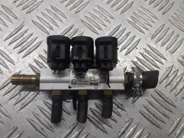 Stag 67R-010973 Einspritzschiene für Audi A6 C6 - Gebraucht image 2