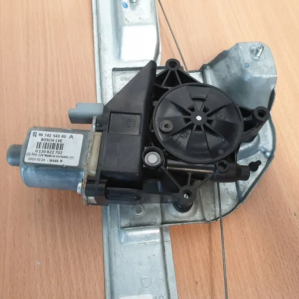 Mecanismo de Vidro Peugeot 208 image 8