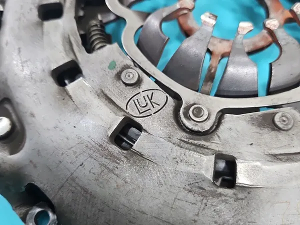 Volante de Dupla Massa Renault Scenic III 1.6 DCI 123102067R image 3