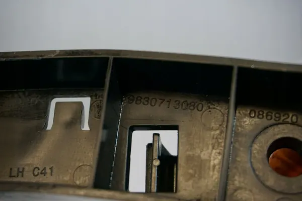 CITROEN C4 III Guia de Para-choque 9830713080 image 3