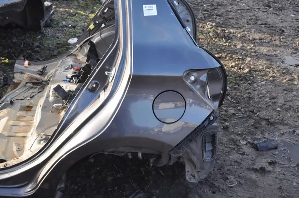 Toyota Yaris III 2018 Achter spatbord kwart OEM DUP. image 6