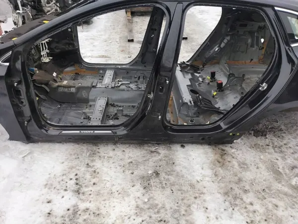OEM 452-46 Höger Tröskel & Mittstolpe Volvo XC60 I image 2