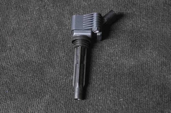 Conjunto de bobinas de ignição VW Jetta MK6 04C905110D0040102008 image 2