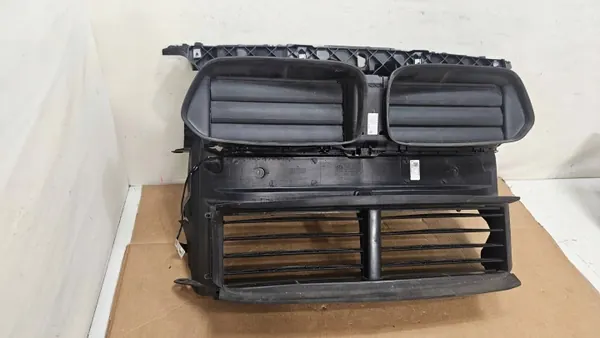 Rattstolpe luftintag OEM 7411252010 Fram BMW X2 image 3