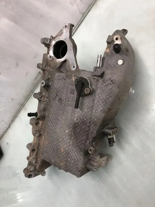 Colector de admisión SKODA OE OEM 05L129766 2.0L Diesel image 3