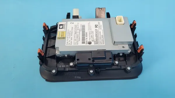 Toyota OEM 861C0-42020 Carregador Indução & Porta USB image 3