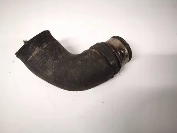 Manguera intercooler OEM 038131111C VW Passat 2.0L image 2