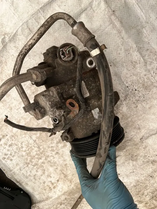 Toyota Auris I Klimakompressor OEM 447260-1494 image 4