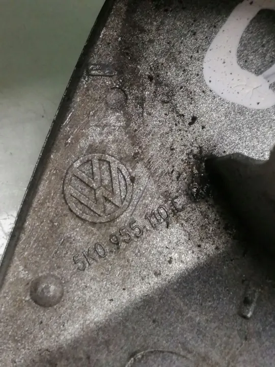 OEM 5K0955110C Oikea ajovalopesulippa VW Golf 6:lle image 3