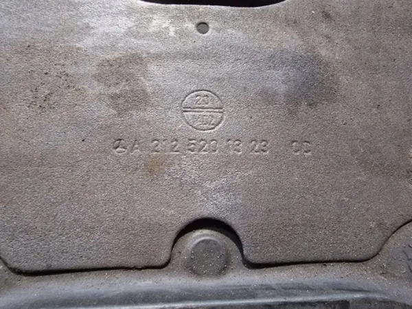 Moottorikansi OEM 2125201323 Mercedes-Benz E W211 image 3