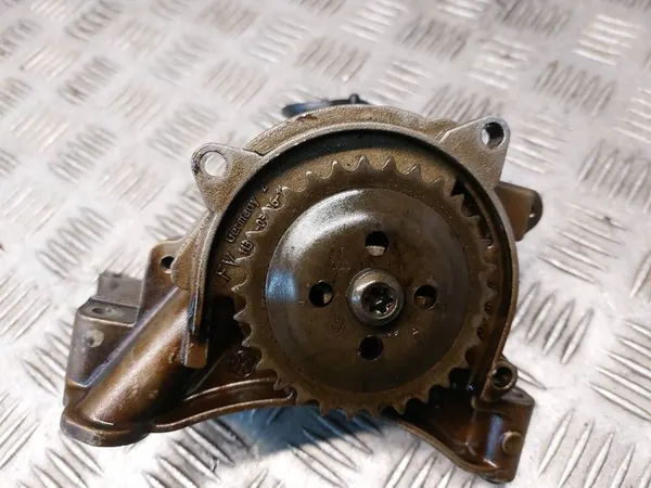 Olje pump Volkswagen Golf V 1.4 FSI image 3