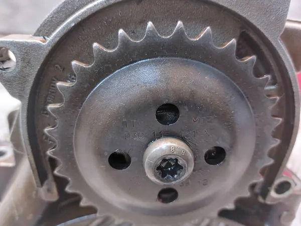 Olje pump Volkswagen Golf V 1.4 FSI image 5