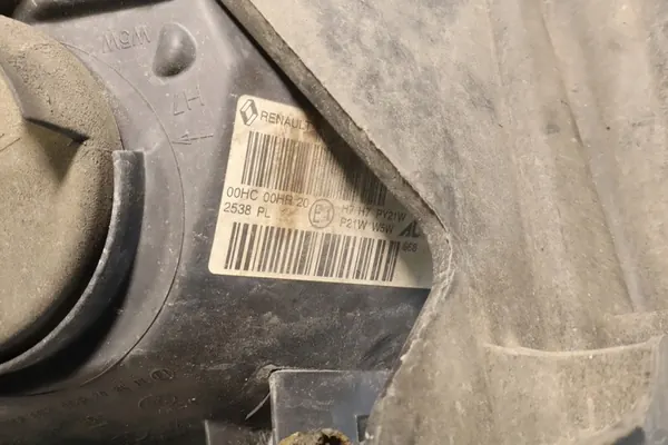 Oikea Etuvalo Renault Megane III image 9