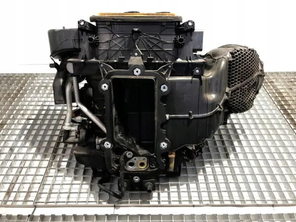 Calefactor OEM 84164535 para Volvo FH II - Usado image 2