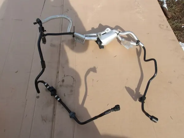 Tuyau à vide OEM 6C2612041 pour VW Polo, Audi A1 image 2