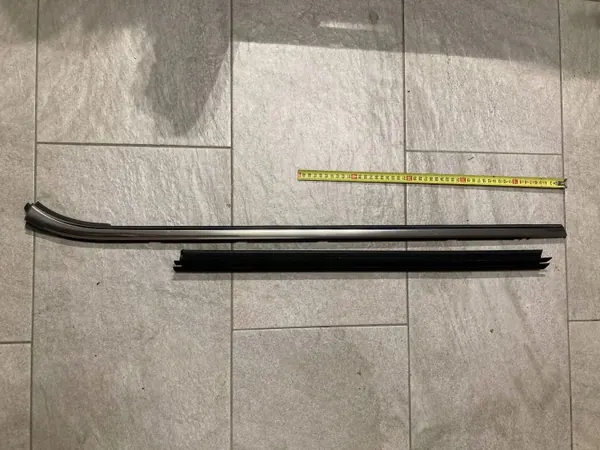 Junta janela porta traseira direita OEM 9677879880 image 2