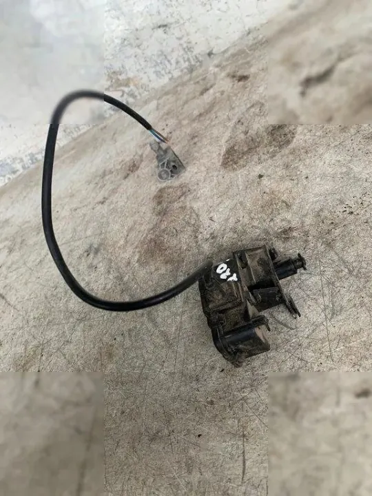 Tankdeckel mit Schloss OEM 5C6810773B für VW Jetta MK6 image 3