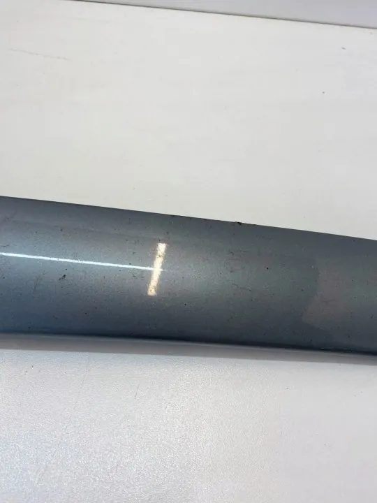 Linke Frontscheiben-Säulenverkleidung OEM A1296982330 image 2