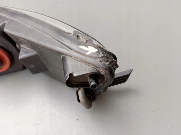 VOLKSWAGEN PASSAT (B8) 2014- FAROL ANTI NEBLINA ESQUERDO 3G0941661L image 8