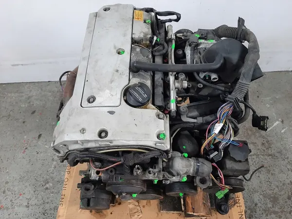 MERCEDES CL203 C180 Moottori 111951 95KW 129KM image 2