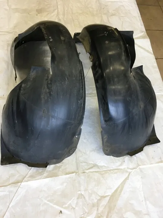 Golf 5 Front Wheel Arch Left Right 1K0805978B 1K0805977B image 2