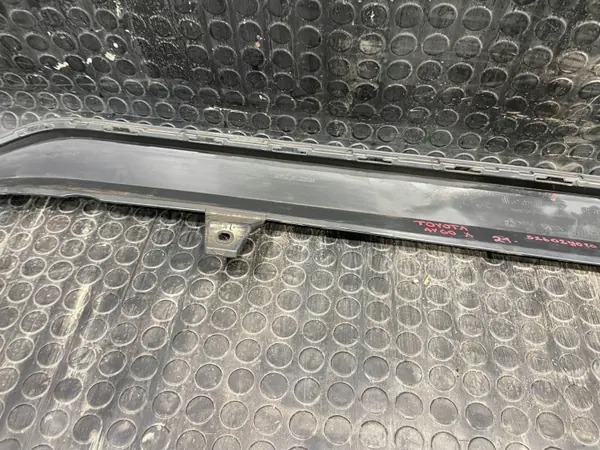 Toyota Aygo III Heckstoßstangen-Spoiler OEM 52453-0H010 image 7