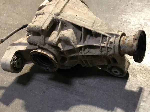 Différentiel arrière d'occasion OEM 0AB525017D VW Touareg image 3
