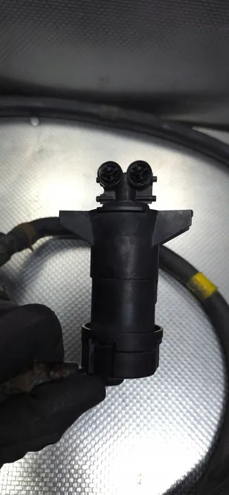 Audi A4 B7 Voorste Koplampen Spoelmondstukken OEM 8E0955102E image 3